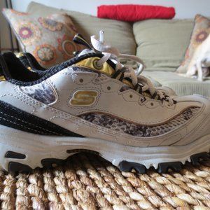 Skechers D'Lites Sport Casual Athletic Sneakers